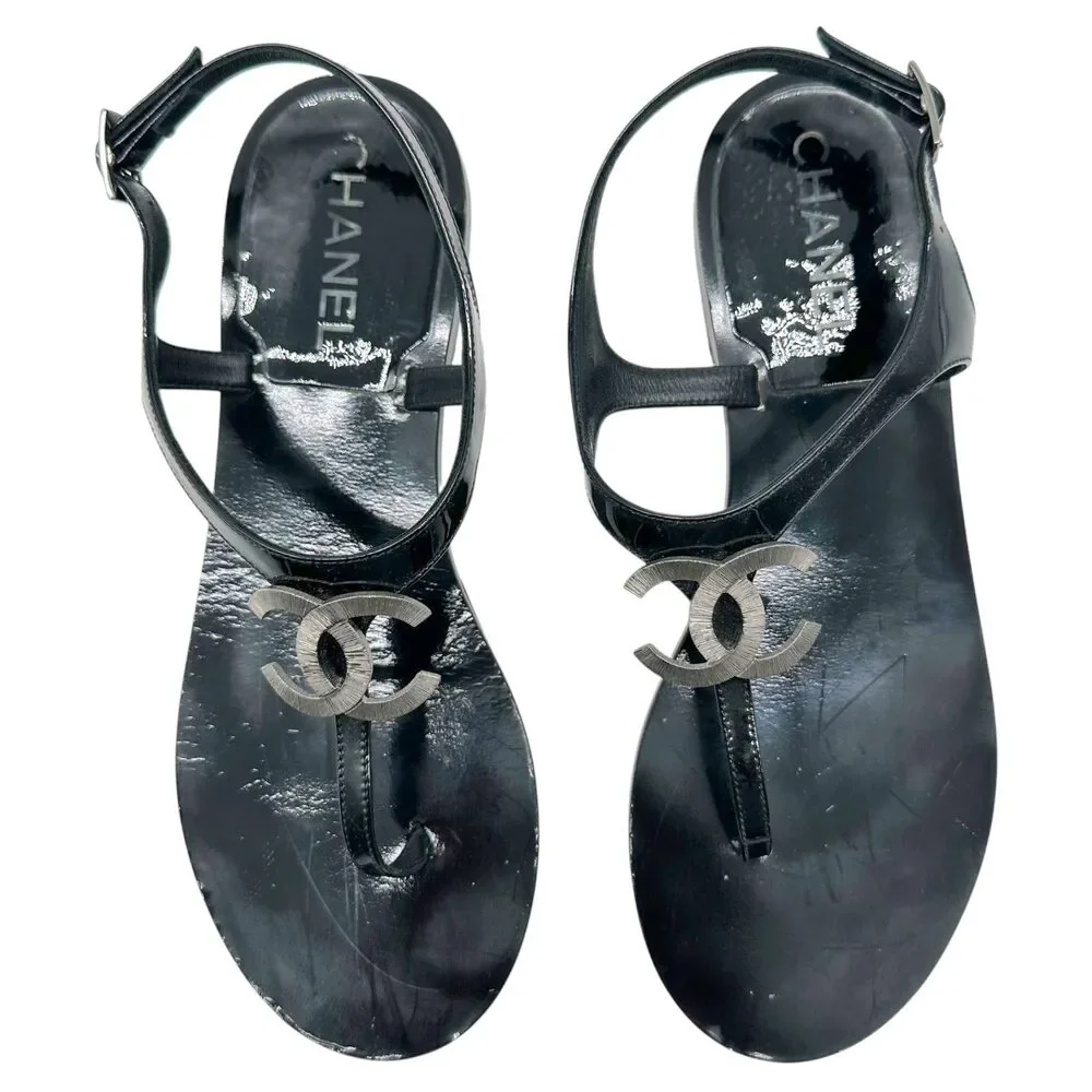 Chanel Black Patent Leather CC Logo Thong Sandals